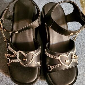 New Women Black Textured Sole Gothic Goth Shoes Silver Look Details Size 6 NWOT